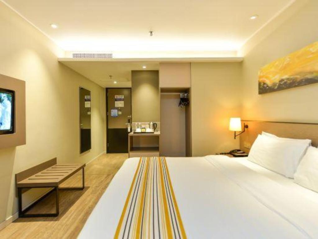 Home Inn Plus Shanghai Pudong Airport Chuansha Branch Esterno foto
